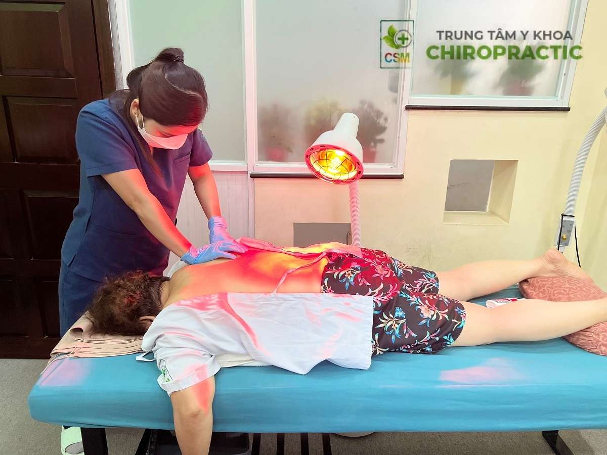Loi ich cua Chiropractic voi suc khoe co xuong khop Lợi ích của Chiropractic với xương khớp