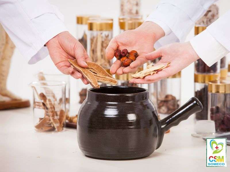 Chữa tràn dịch khớp gối bằng đông y có tốt