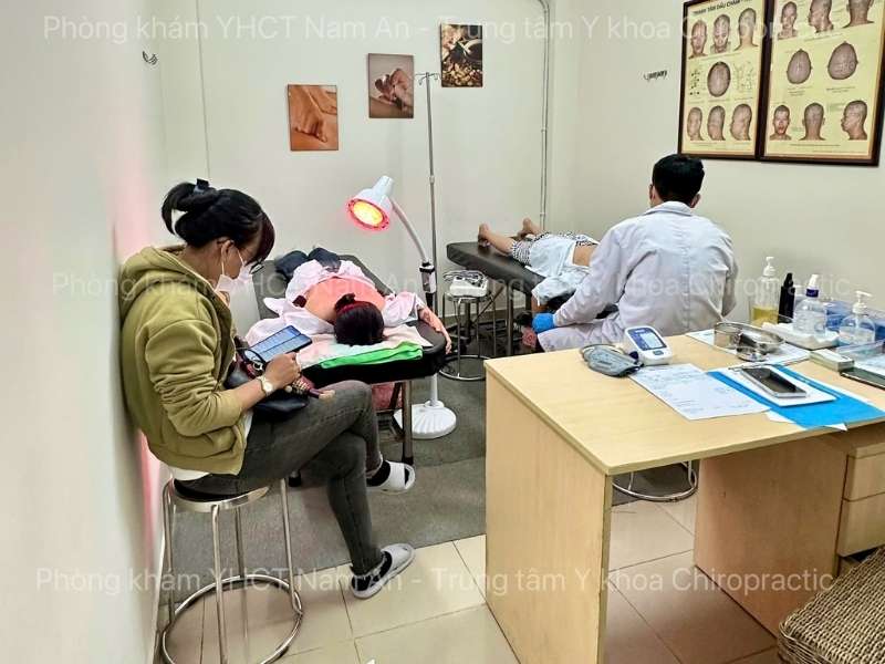 chiropractic mang lai loi ich gi cho dan van phong va van dong vien Chiropractic mang lại lợi ích gì cho dân văn phòng và vận động viên?