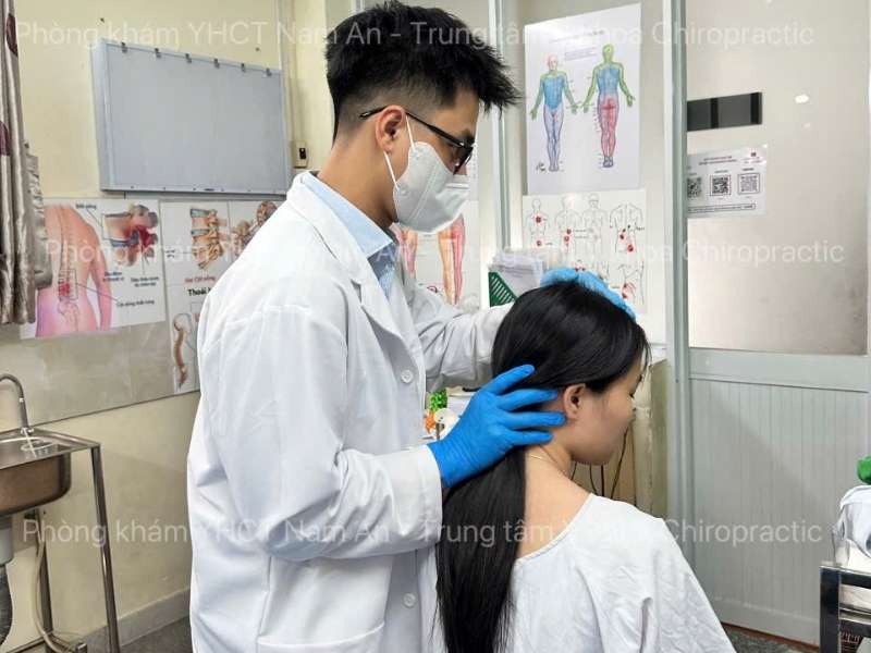 tai sao dau dau chong mat lai lien quan den cot song Tại sao đau đầu, chóng mặt lại liên quan đến cột sống?