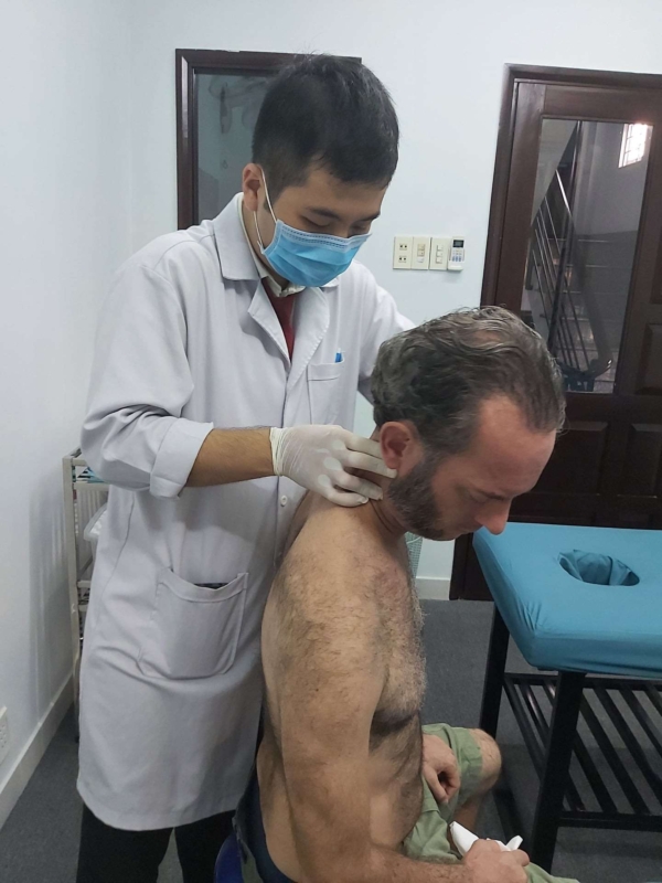 don vi nao chua dau vai gay bang chiropractic an toan hieu qua Đơn vị nào chữa đau vai gáy bằng chiropractic an toàn, hiệu quả?